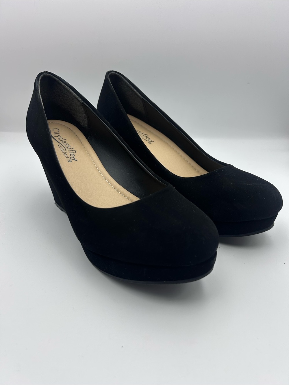 Classified Black Suede Platform Wedge Pumps for Women size 9